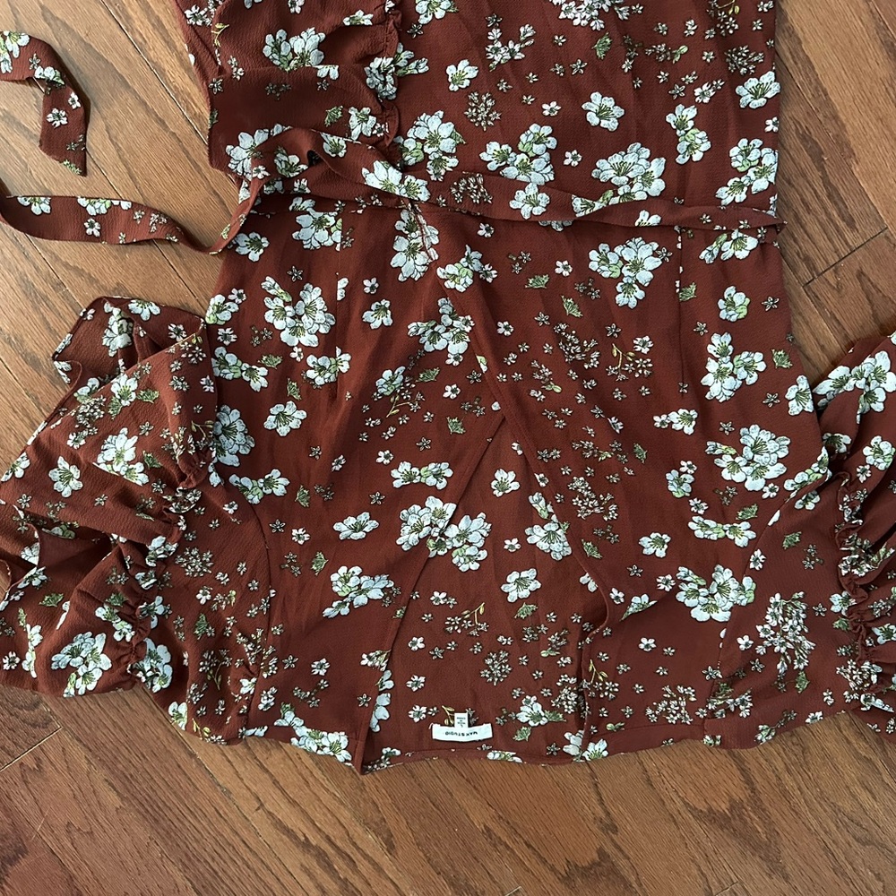 Max Studio Brown Floral Blouse